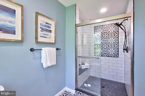 Bath - 3632 Skipjack Ct, Abingdon, MD 21009 photo 2 of 4