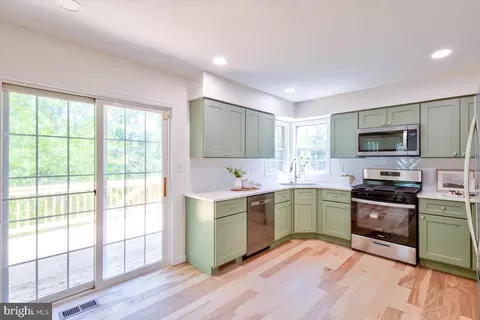 Kitchen - 3632 Skipjack Ct, Abingdon, MD 21009 photo 2 of 4