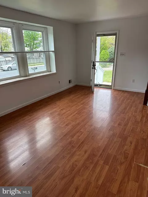 Living - 323 Chimney Oak Dr, Joppa, MD 21085 photo 1 of 3