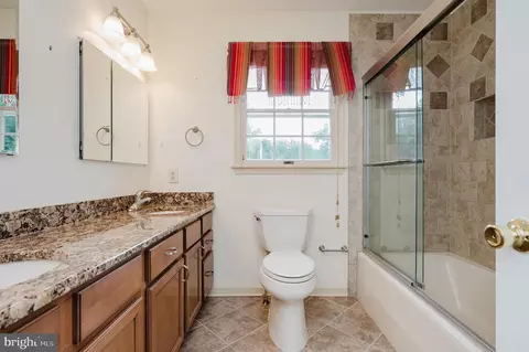 Bath - 1701 Chatsworth Ct, Fallston, MD 21047 photo 3 of 4