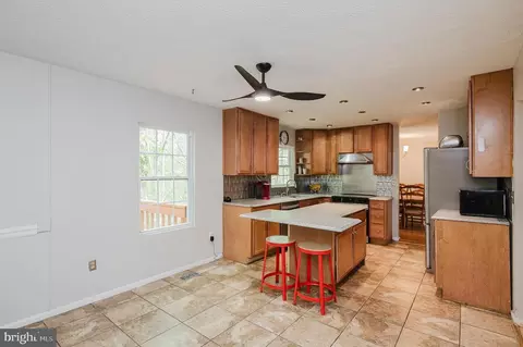 Kitchen - 414 Abbey Cir, Abingdon, MD 21009 photo 4 of 6