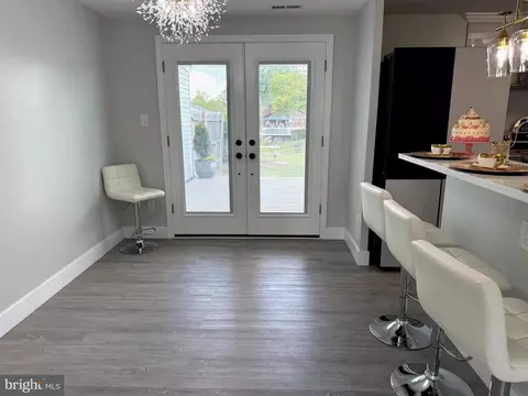 Entry Way - 701 Shore Dr, Joppa, MD 21085 photo 5 of 11