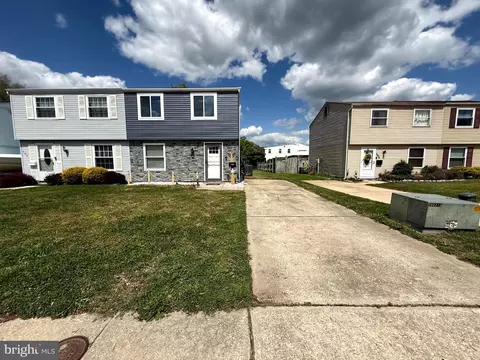 Exterior - 701 Shore Dr, Joppa, MD 21085 photo 6 of 16