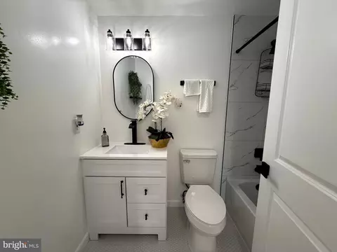 Bath - 701 Shore Dr, Joppa, MD 21085 photo 7 of 8