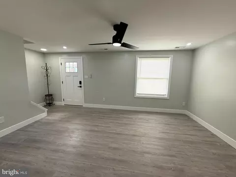 Living - 701 Shore Dr, Joppa, MD 21085 photo 11 of 13