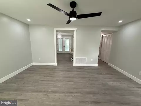 Living - 701 Shore Dr, Joppa, MD 21085 photo 9 of 13