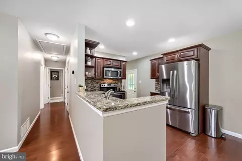 Entry Way - 2802 Emmorton Rd, Abingdon, MD 21009 photo 7 of 8