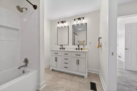 Bath - 45 Old Sound Rd, Joppa, MD 21085 photo 3 of 5