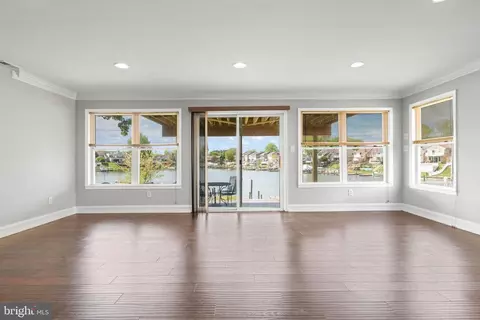 Living - 558 Anchor Dr, Joppa, MD 21085 photo 9 of 11