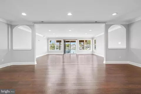 Living - 558 Anchor Dr, Joppa, MD 21085 photo 4 of 11