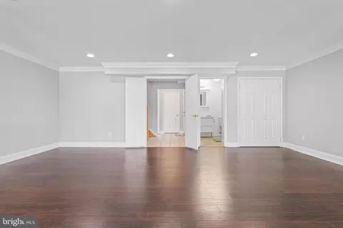 Living - 558 Anchor Dr, Joppa, MD 21085 photo 6 of 11