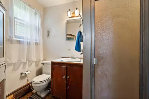 Bath - 3335 Charles St, Fallston, MD 21047 photo 1 of 2