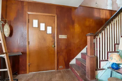 Entry Way - 3335 Charles St, Fallston, MD 21047 photo 1 of 4
