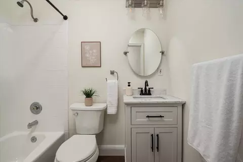 Bath - 621 Wingleaf Ct, Edgewood, MD 21040 photo 1 of 1