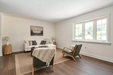 Living - 621 Wingleaf Ct, Edgewood, MD 21040 photo 2 of 3