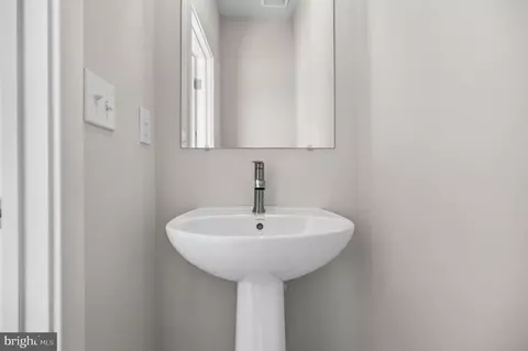 Entry Way - 331 Hackley Dr, Joppa, MD 21085 photo 5 of 5