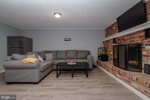 Living - 615 Wingleaf Ct, Edgewood, MD 21040 photo 1 of 2