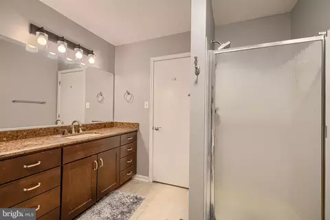 Bath - 631 Nanticoke Ct, Abingdon, MD 21009 photo 3 of 5