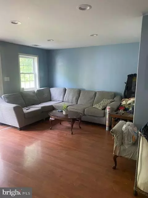 704 Falconer, Joppa, MD 21085 photo 2