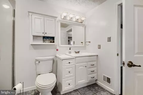 Bath - 3234 Split Oak Ct, Abingdon, MD 21009 photo 1 of 3