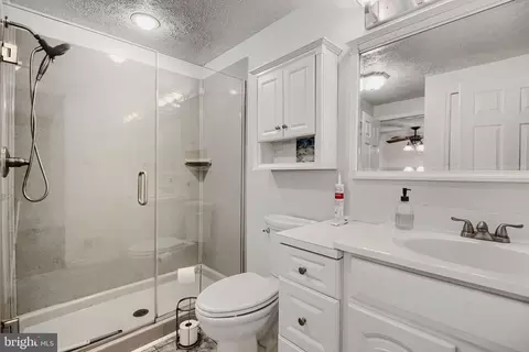 Bath - 3234 Split Oak Ct, Abingdon, MD 21009 photo 2 of 3