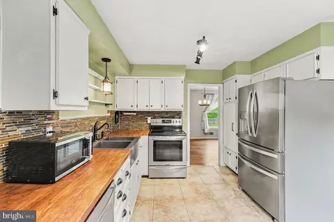 Kitchen - 201 Mountain Rd, Fallston, MD 21047 photo 4 of 4