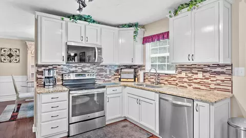 Kitchen - 405 Devonshire Ct, Aberdeen, MD 21001 photo 1 of 5