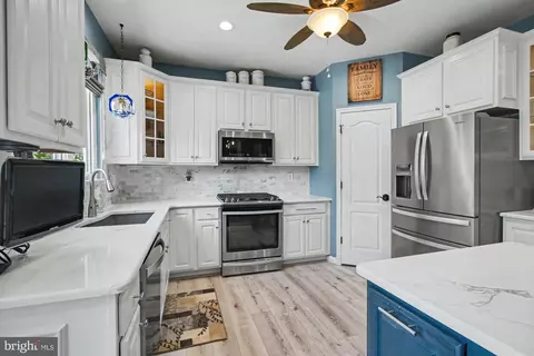 Kitchen - 2913 Airdrie Ave, Abingdon, MD 21009 photo 3 of 5