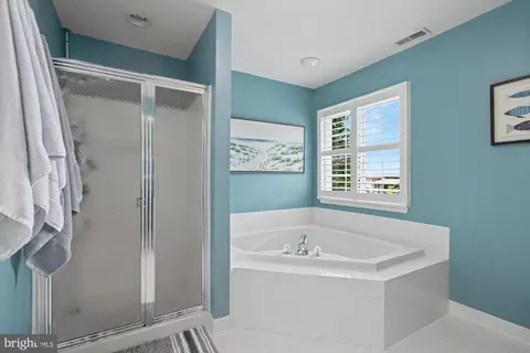 Bath - 2913 Airdrie Ave, Abingdon, MD 21009 photo 1 of 3