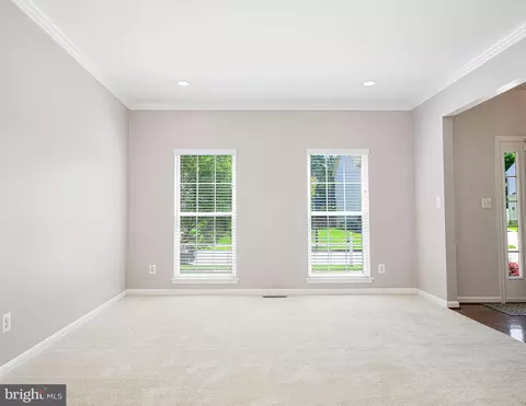 Living - 436 Clydebank Dr, Abingdon, MD 21009 photo 2 of 8