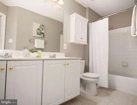 Bath - 436 Clydebank Dr, Abingdon, MD 21009 photo 4 of 5