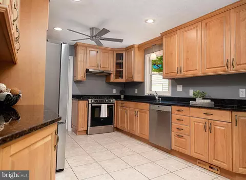 Kitchen - 426 Gilmor Rd, Joppa, MD 21085 photo 2 of 3
