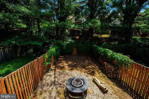 Exterior - 405 Ashton Ln, Abingdon, MD 21009 photo 3 of 7