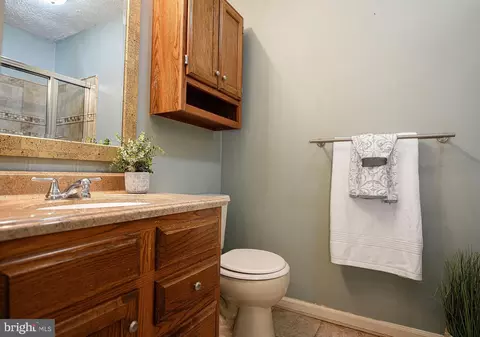 Bath - 405 Ashton Ln, Abingdon, MD 21009 photo 2 of 5