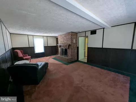 Living - 2408 Dixie Ln, Forest Hill, MD 21050 photo 2 of 3