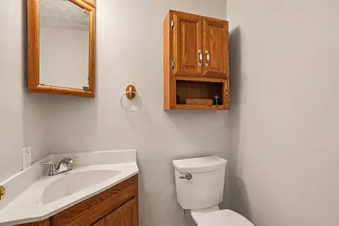 Bath - 2987 Harrogate Way, Abingdon, MD 21009 photo 1 of 4