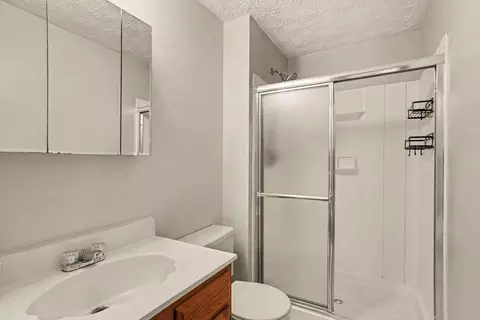Bath - 2987 Harrogate Way, Abingdon, MD 21009 photo 2 of 4