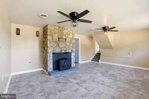 Living - 2030 Cherry Rd, Edgewood, MD 21040 photo 9 of 10