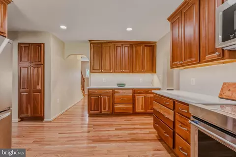 Entry Way - 2504 Burgundy Dr, Fallston, MD 21047 photo 2 of 5