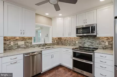 Kitchen - 1115 Stromko Dr, Fallston, MD 21047 photo 2 of 6