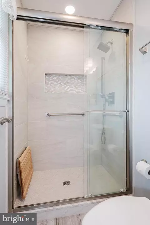 Bath - 1115 Stromko Dr, Fallston, MD 21047 photo 5 of 5