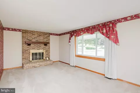 Living - 1115 Stromko Dr, Fallston, MD 21047 photo 2 of 5