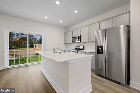 Entry Way - 365 Hackley Dr, Joppa, MD 21085 photo 5 of 11