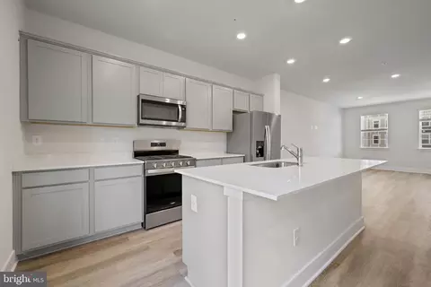 Entry Way - 365 Hackley Dr, Joppa, MD 21085 photo 3 of 11