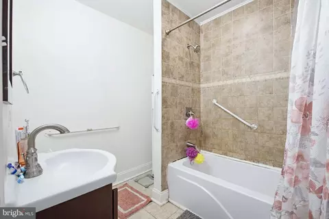 Bath - 403 Ensor Ct, Joppa, MD 21085 photo 2 of 5