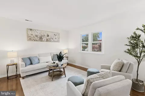 Living - 108 Duryea Dr, Joppa, MD 21085 photo 2 of 4