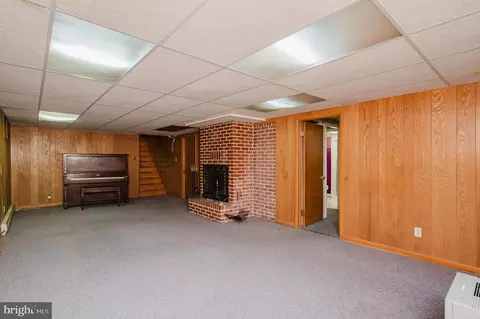 Living - 2911 Nelson Ln, Fallston, MD 21047 photo 9 of 9