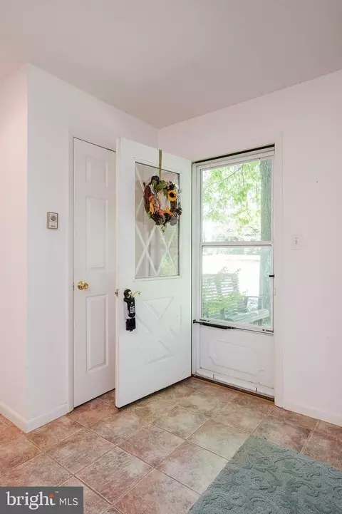 Entry Way - 2911 Nelson Ln, Fallston, MD 21047 photo 1 of 3