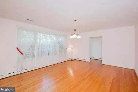 Living - 2911 Nelson Ln, Fallston, MD 21047 photo 7 of 9