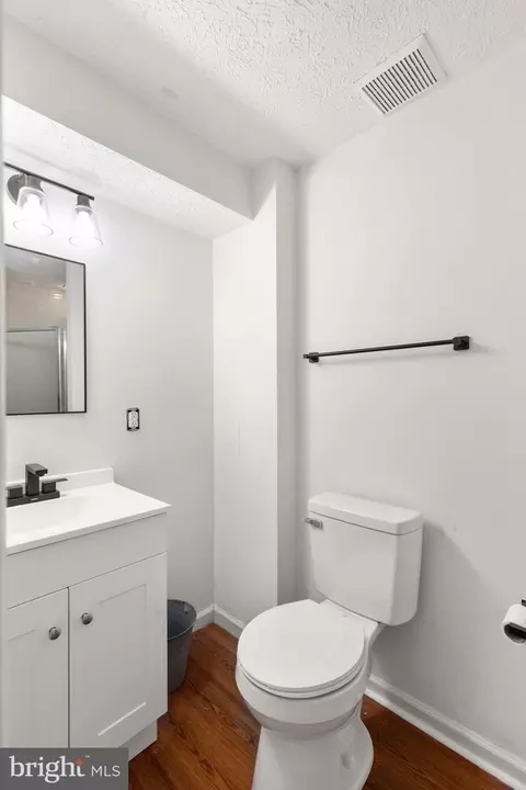 Bath - 3246 Split Oak Ct, Abingdon, MD 21009 photo 3 of 4